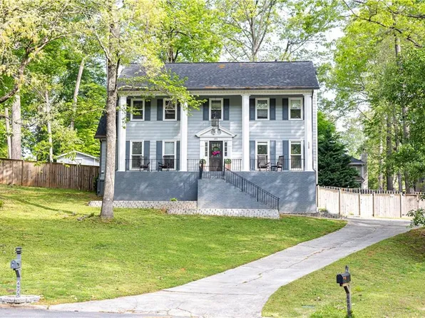 4973 Bridgeport Ln, Peachtree Corners, GA 30092