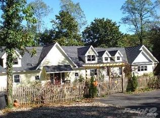 31 Wildwood Rd, Wading River, NY 11792