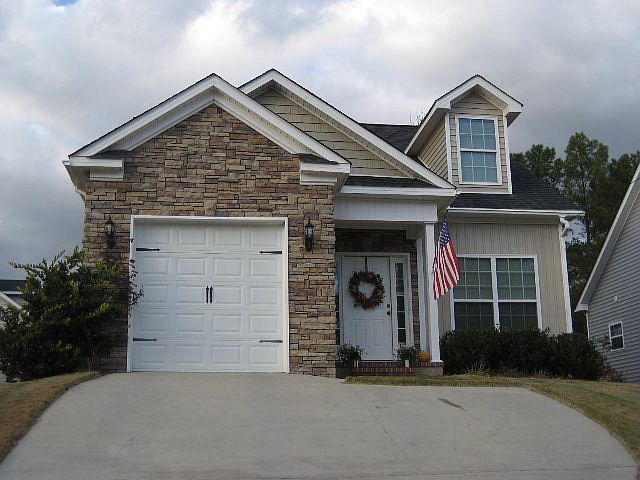 1st image of 1449 Collins Dr