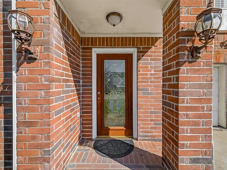 15910 Clayton Bend Dr — Photo 4