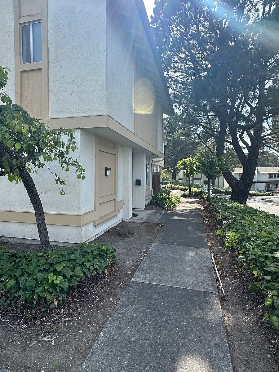 Building Photo - 1363 Ridgecrest Rd