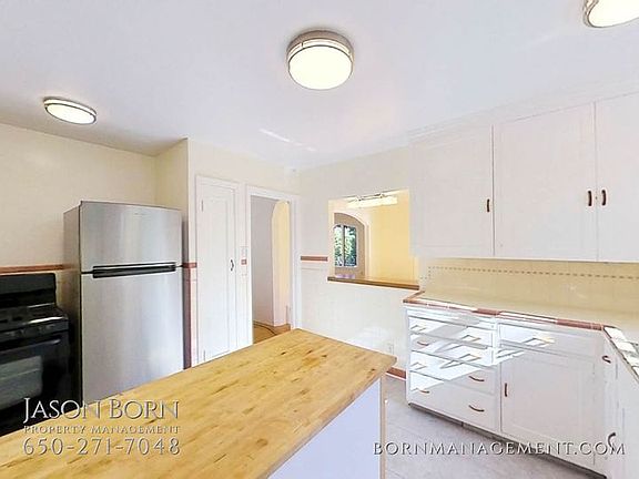 4th image of 3270 Glendale Ave