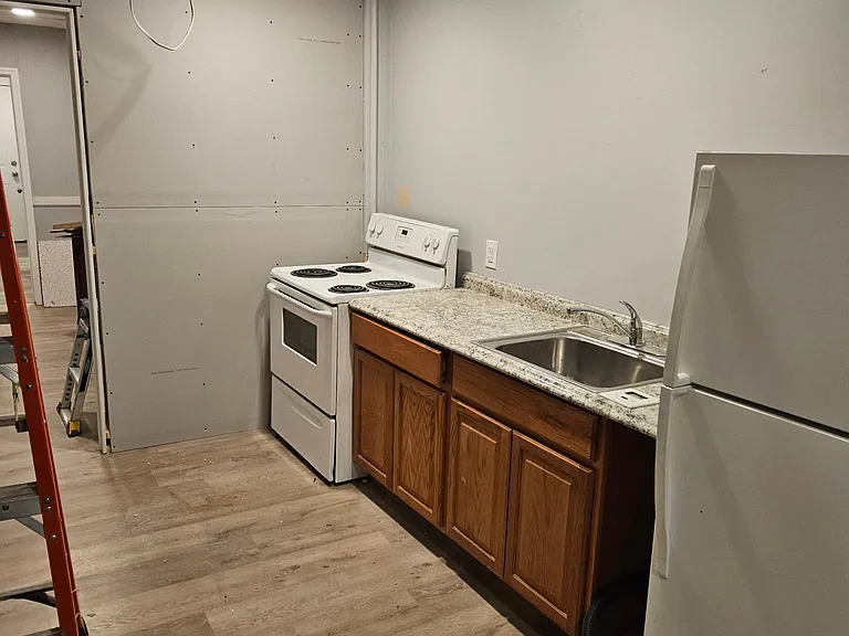 864 River St #1 — Photo 8