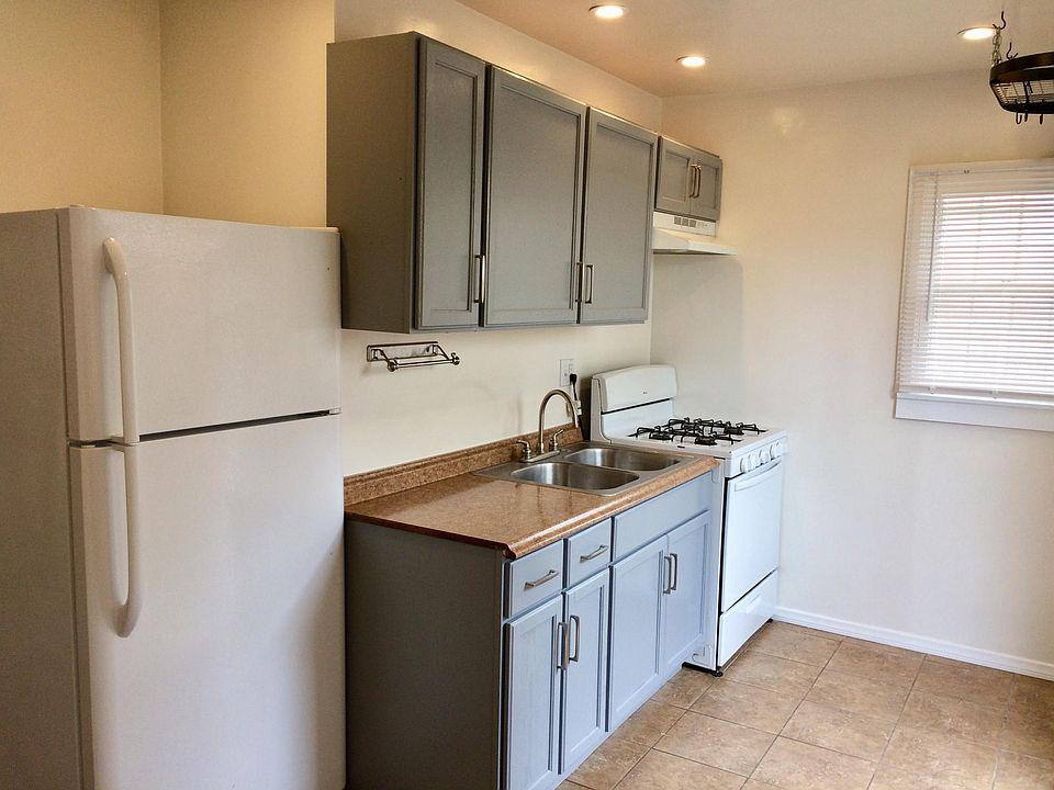 2nd image of 10229 Tabor St