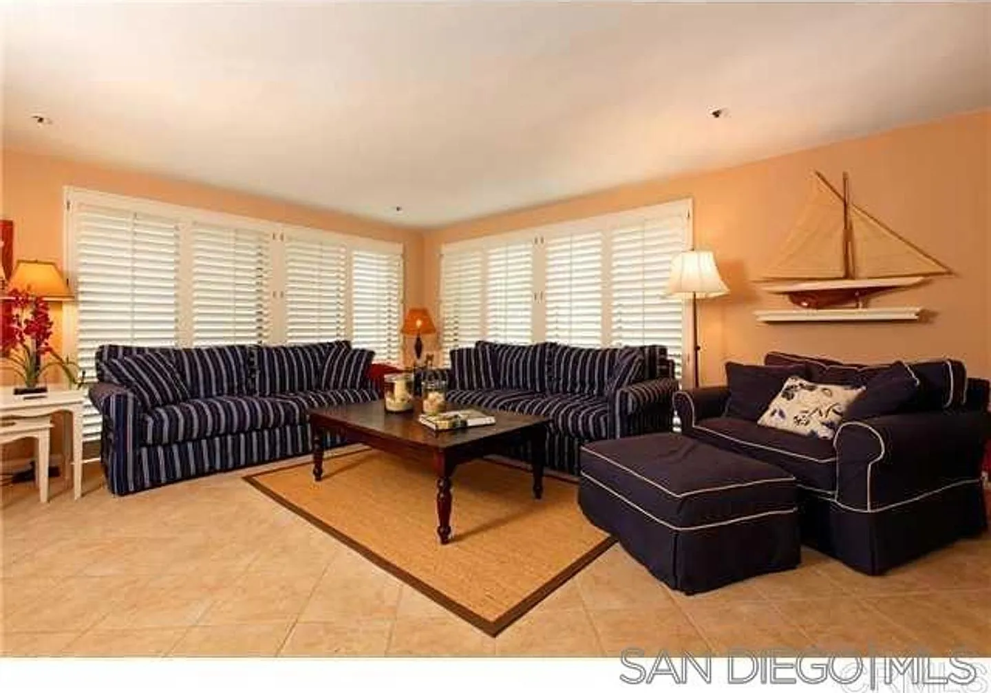 Fully Furnished 2 Bed/2 Bath Condo In la Jolla — Photo 4