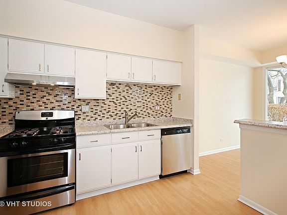 5th image of 1427 Golfview Dr
