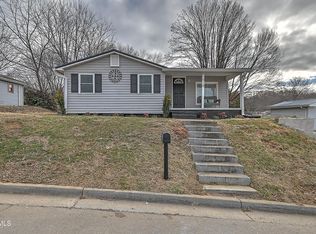 918 S Cedar Ave, Elizabethton, TN 37643