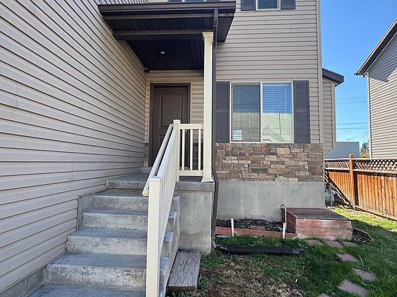 2nd image of 93 W Robert Ave