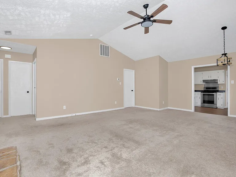 7006 Candlewood Dr — Photo 7