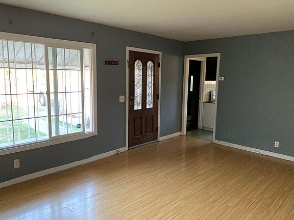 3rd image of 2205 Pulgas Ave