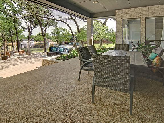 5th image of 1202 Forest Park Dr