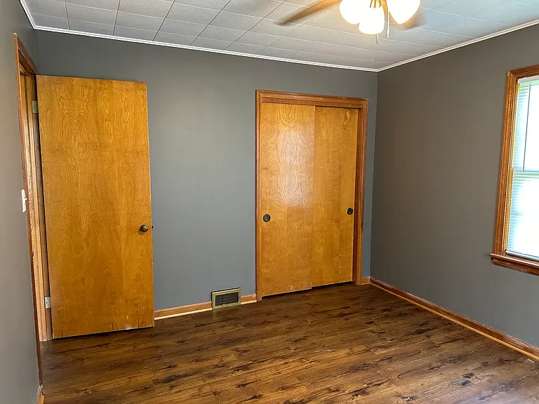 1143 W Harrison St — Photo 17
