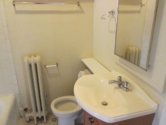 3rd image of 2950 N Seeley Ave APT 3
