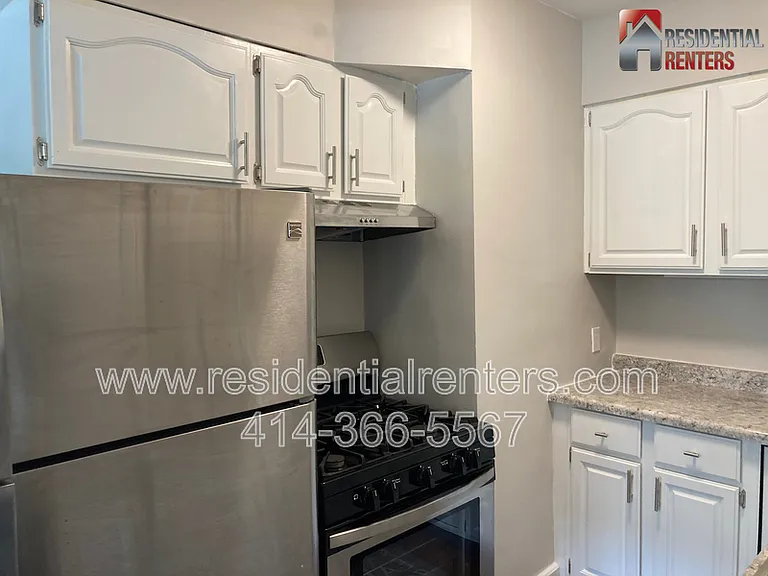 1028 E Juneau Ave #209 — Photo 8