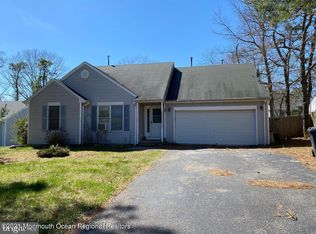 177 Topside Rd, Manahawkin, NJ 08050