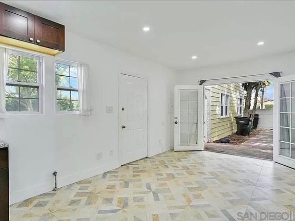 4th image of 4688 Vista St #Adu