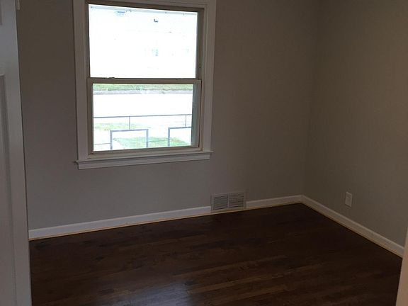 5th image of 20970 La Salle Blvd