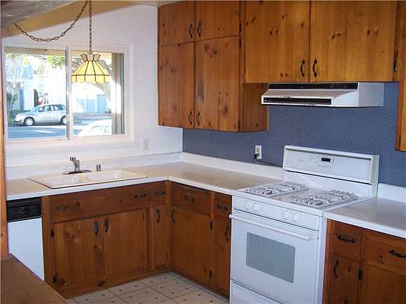 2nd image of 4339 Moraga Ave