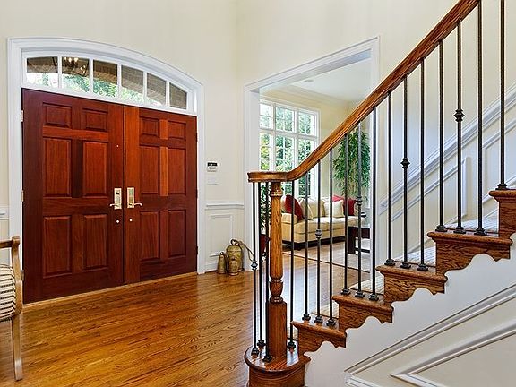 2nd image of 901 Falls Manors Ct