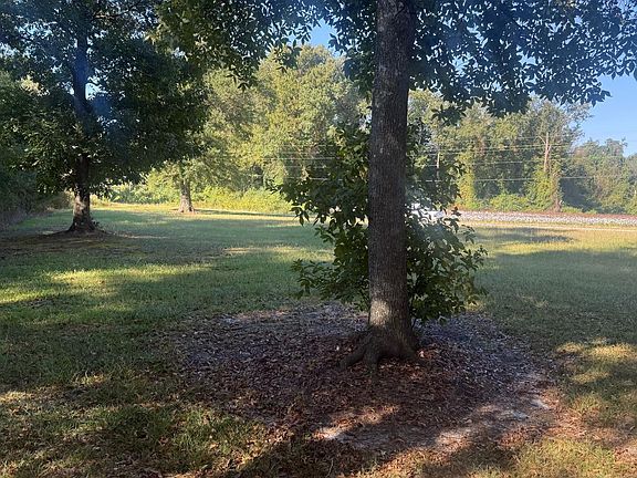 4th image of 424 Huffmantown Road
