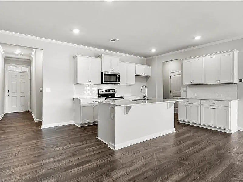 3 bed, 2.5 bath, 2060 sqft, $2,825 — Photo 4