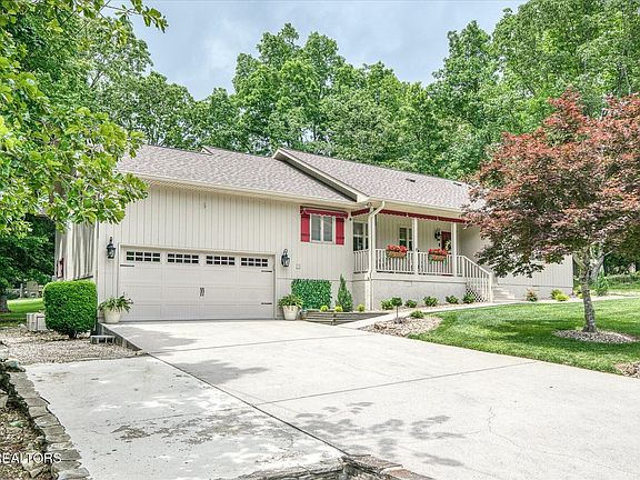 3rd image of 449 Snead Dr