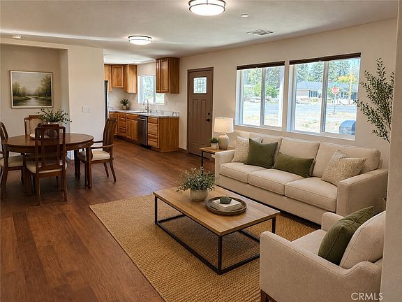5th image of 761 Pine Way