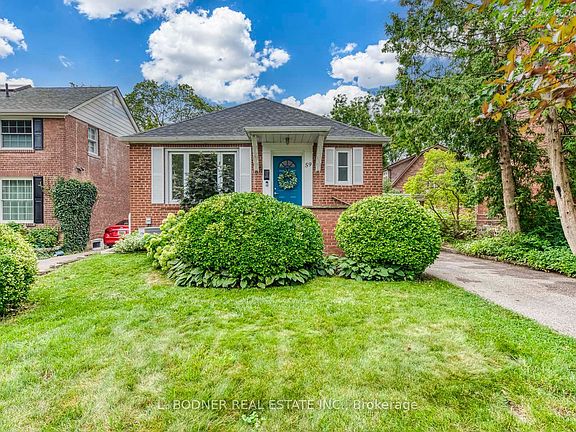 2nd image of 59 Queens Dr