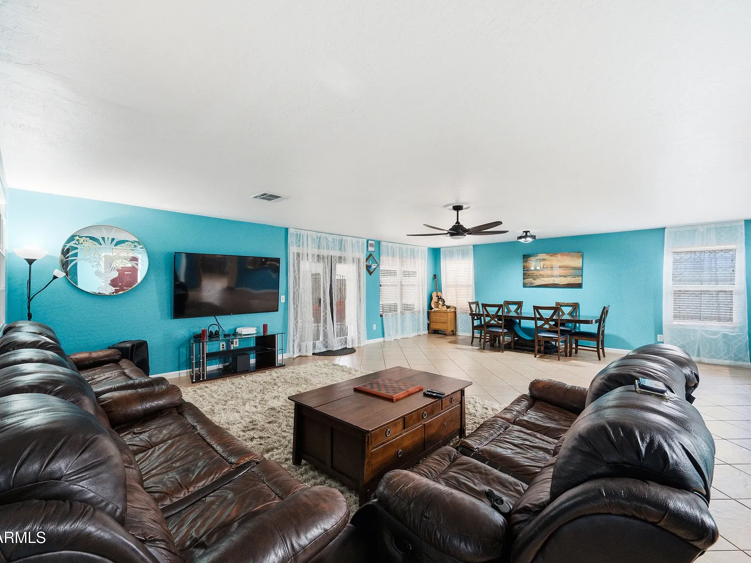 4 bed, 2.0 bath, 2047 sqft, $2,700 — Photo 3