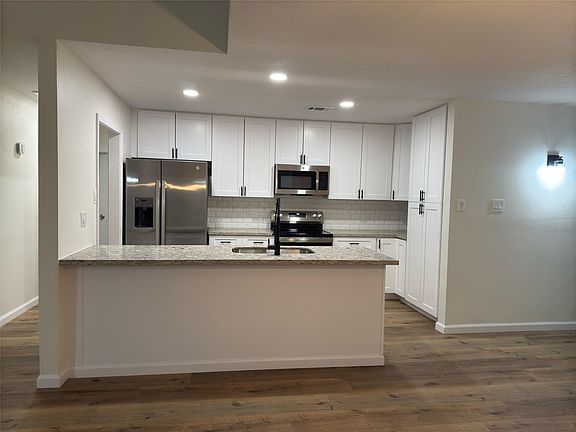 5th image of 6731 Blue Ridge Dr