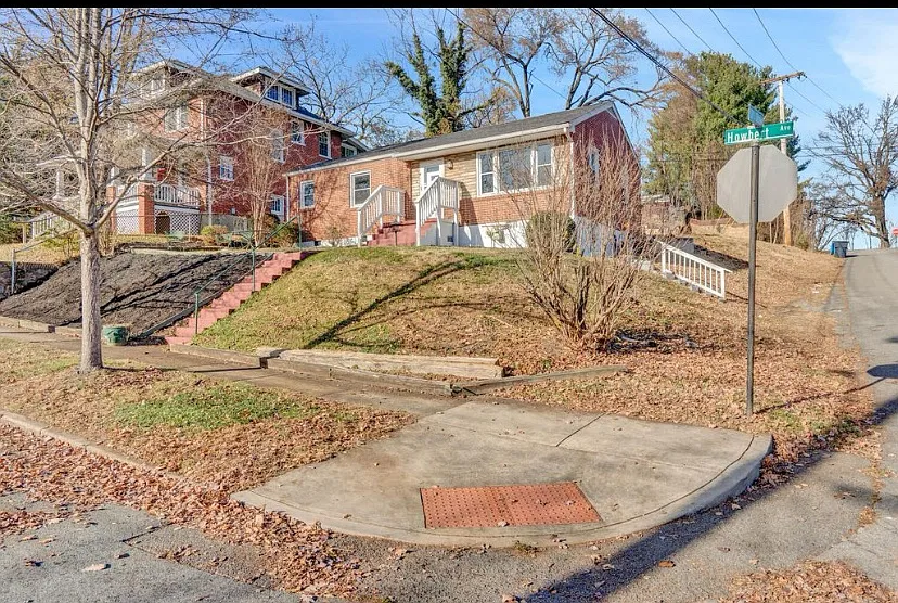 1001 Howbert Ave SW