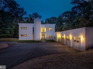 11915 Glen Mill Rd, Rockville, MD 20854