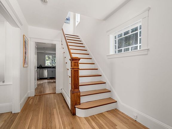 4th image of 31 Loveland Rd