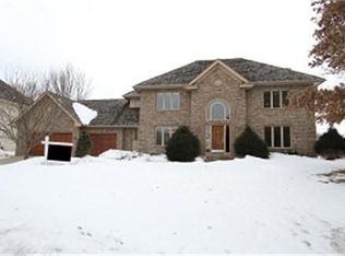 1415 Bell Oaks Ln SW, Rochester, MN 55902