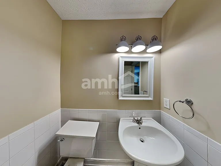 1095 Mastell Dr — Photo 8