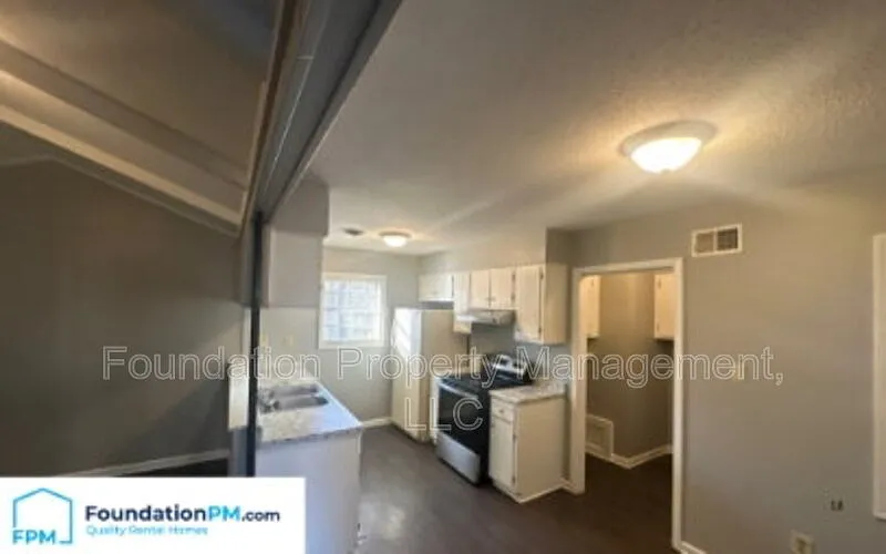 3 bed, 1.5 bath, 1239 sqft, $1,150 — Photo 4