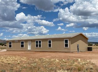 725 W Anasazi Trl, Paulden, AZ 86334