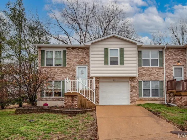 2123 Berrywood Ct, Arnold, MO 63010