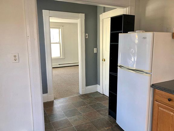 3rd image of 5 Hammatt St Suite 3