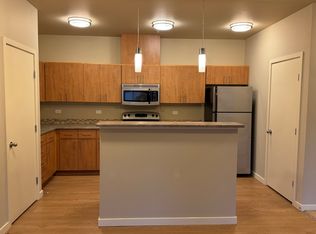 967 NE Discovery Dr #203, Issaquah, WA 98029