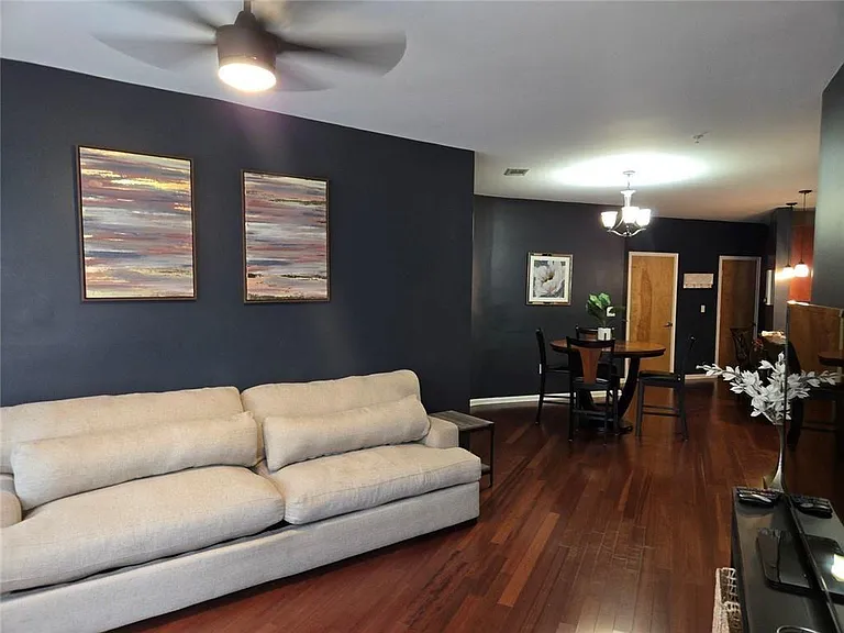 898 Oak St SW #3203 — Photo 5
