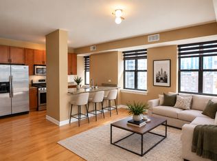 451 W Huron St Unit 1112, Chicago, IL 60654
