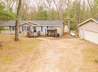 8695 S Beech Ave, Howard City, MI 49329