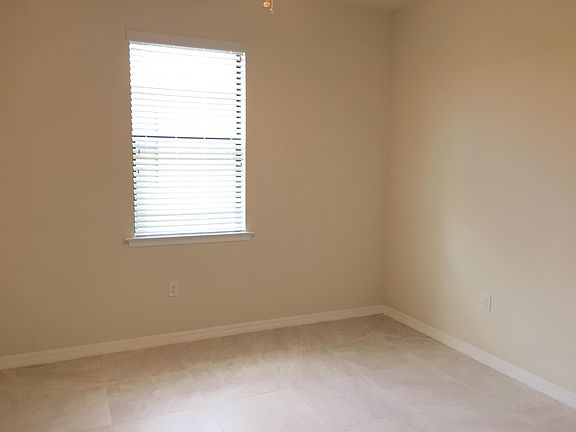 4th image of 13865 Alafaya St