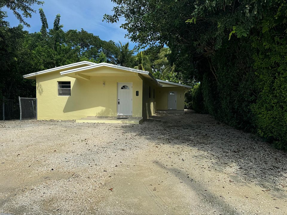 1st image of 220 W Indies Rd