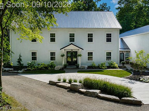 2nd image of 5709 N Herd Rd