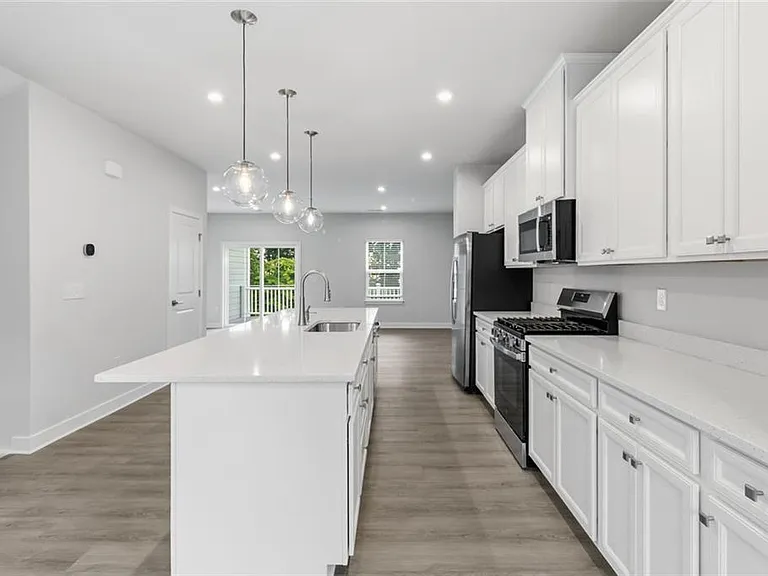 856 Woods Chapel Rd — Photo 13