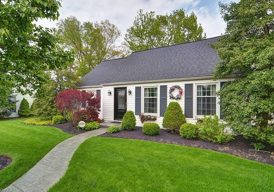 1st image of 73 Maple Cliff Dr
