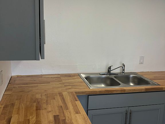 2nd image of 4437 Newsom Cir APT D