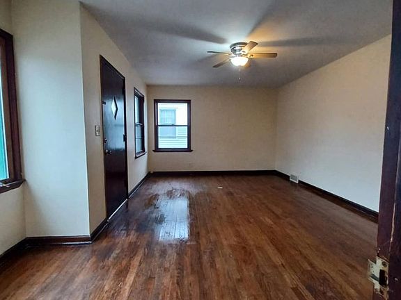 3rd image of 1627 Virginia Ave